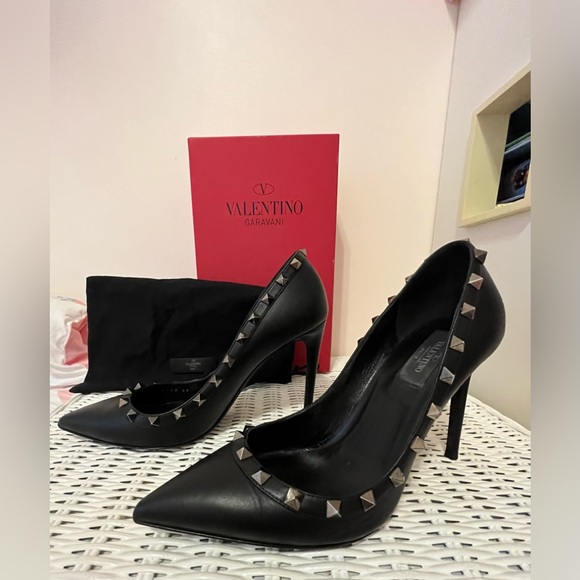Valentino Rockstud Heels 39 - Picture 4 of 9